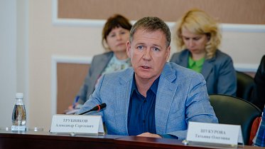 На расширенном заседании комитета - о проекте бюджета